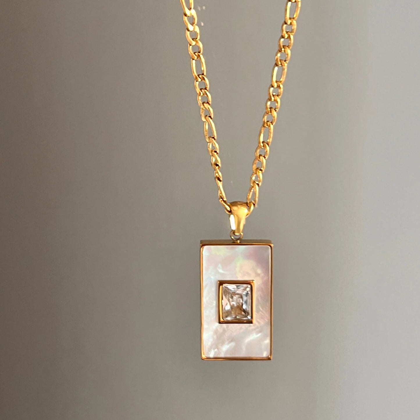 Enotia Pendant Necklace