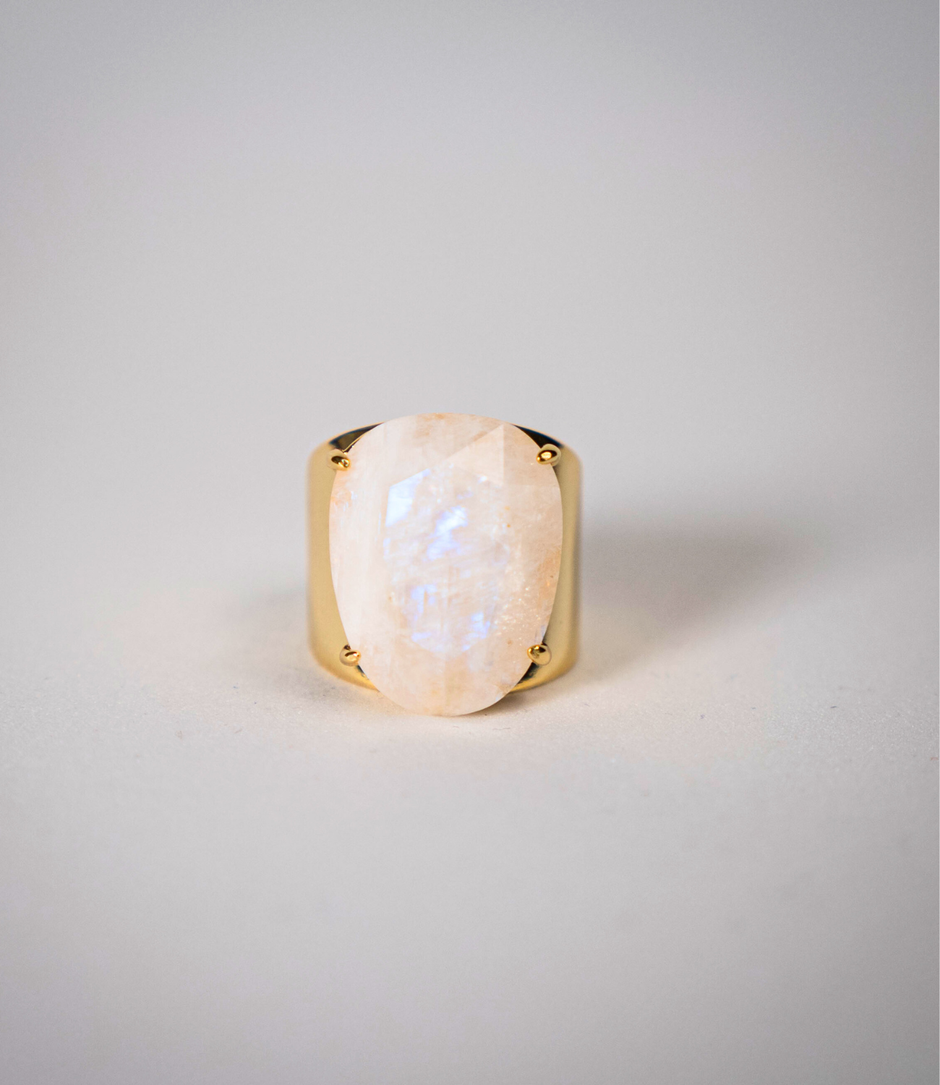 Adjustable Oval-Cut Natural Stone Ring in Gold-Plated Bronze