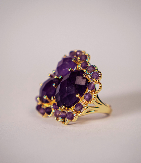 Maximalist Labradorite Ring in 18K Gold-Plated Alloy