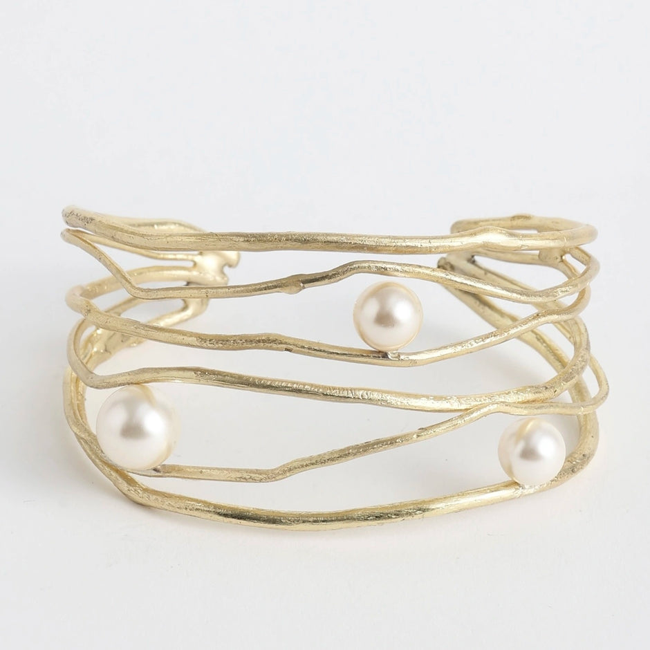 Gleam Sculptural Wave Pearl Bracelet
