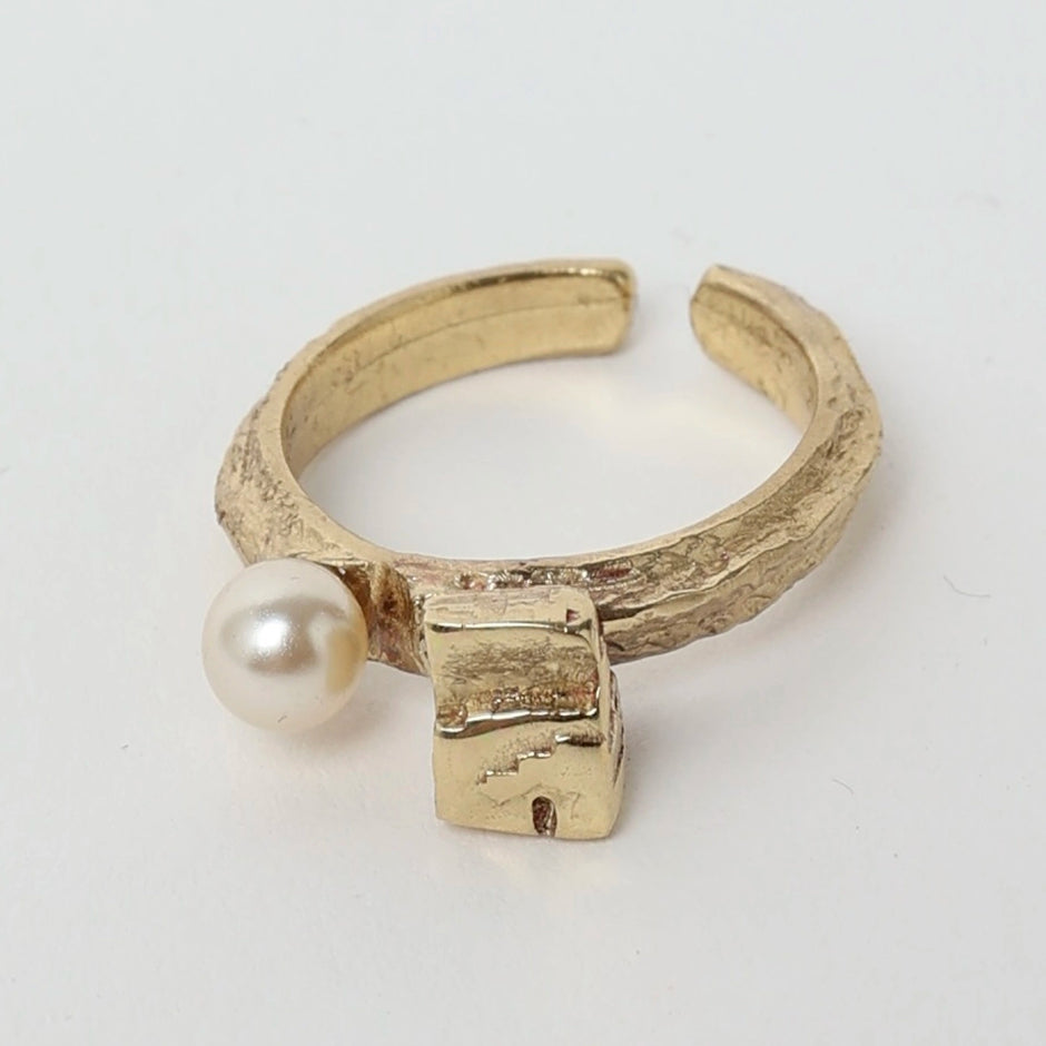 Gleam Single Square Ring