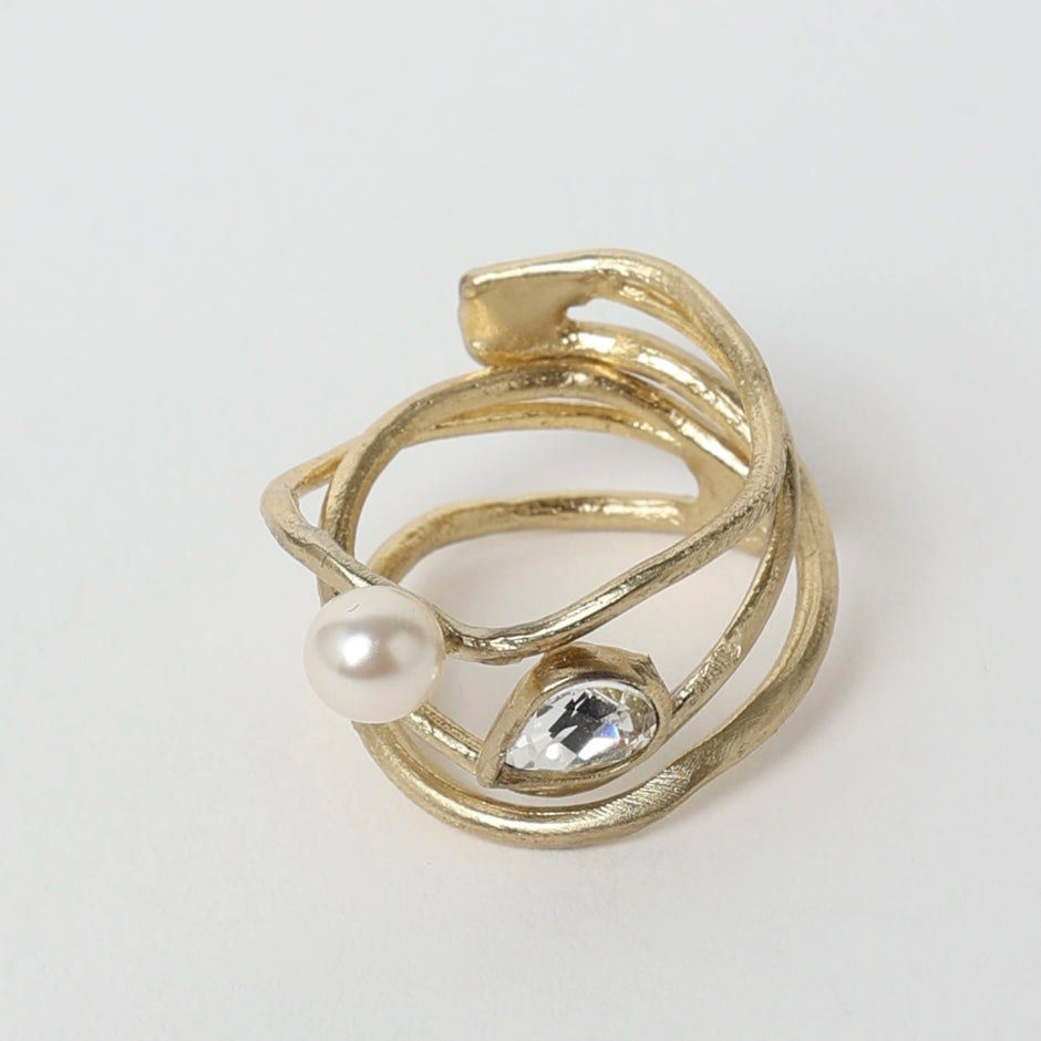 Gleam Swirly Ring – Bronze with White Crystal & Creamrose Pearl