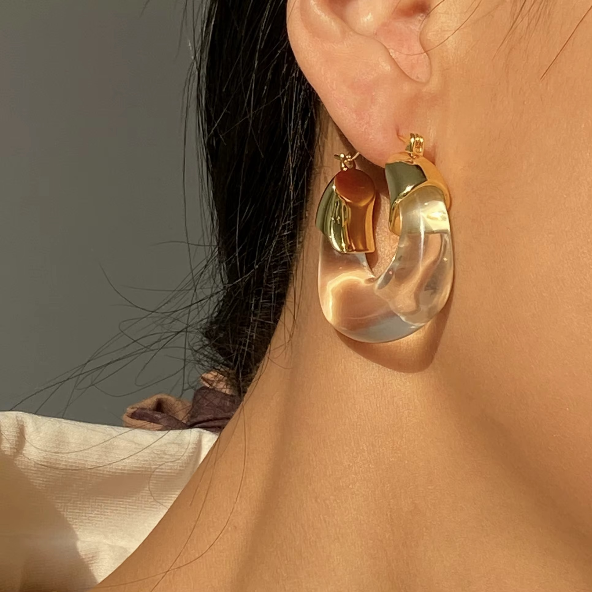 Dried Bloom Statement Earrings – Gold & Resin Curve
