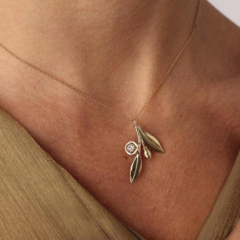 Alea Necklace
