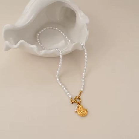 Pearl Necklace with Gold-Plated Shell Pendant