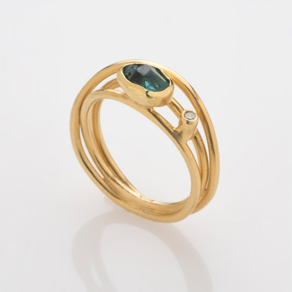 Enotia 18 K gold ring with blue-green tourmaline and diamond – handmade in Greece