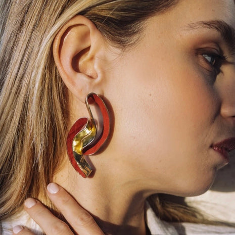 Flowing Bronze Earrings with Red Enamel – Sculptural Design