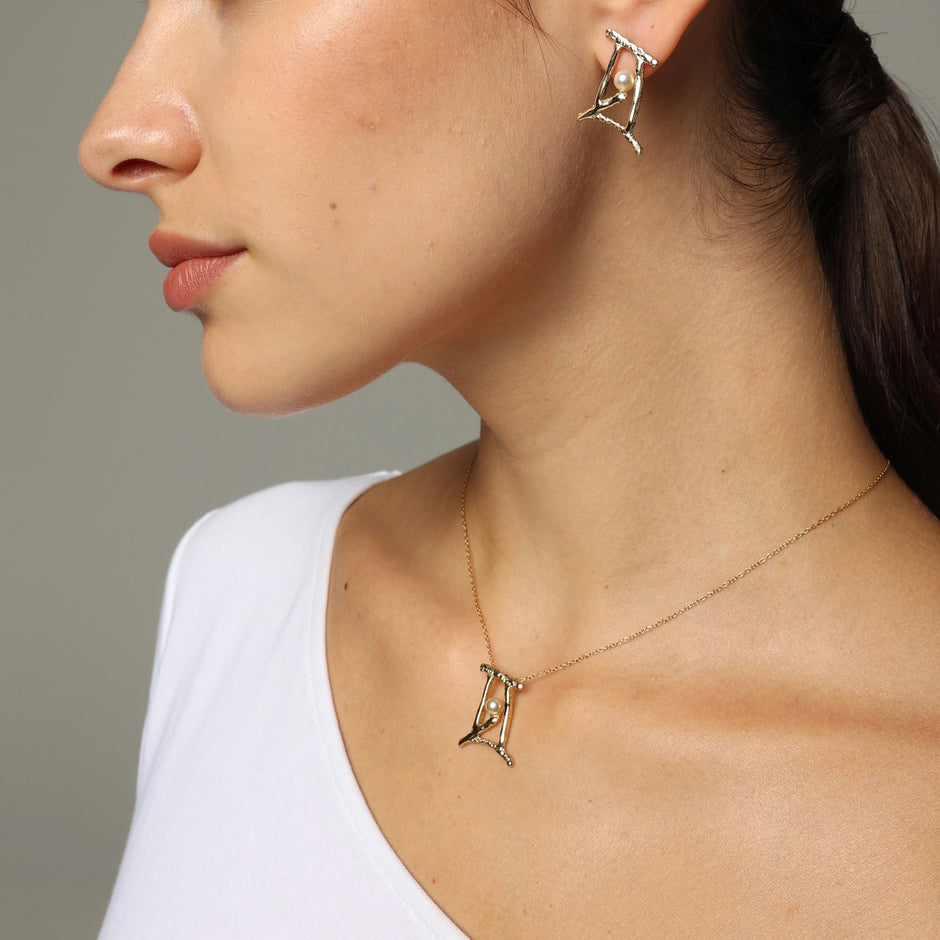 Japan Earrings – Bronze & Pearl